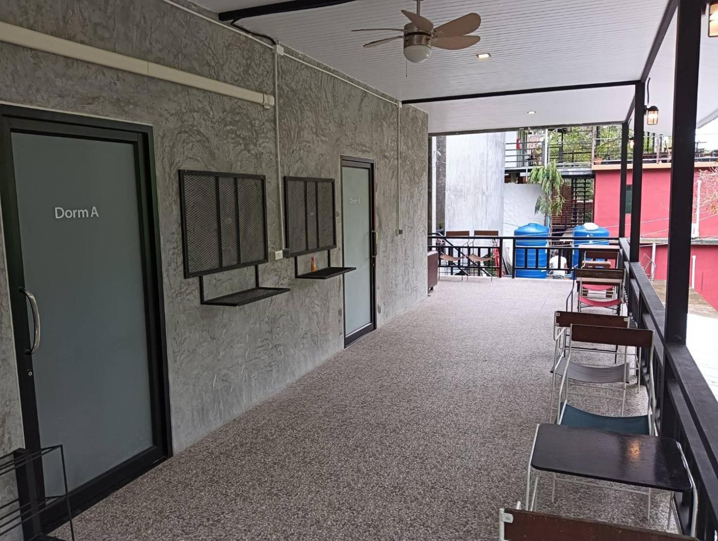 White Jail At Koh Tao Hostel מראה חיצוני תמונה