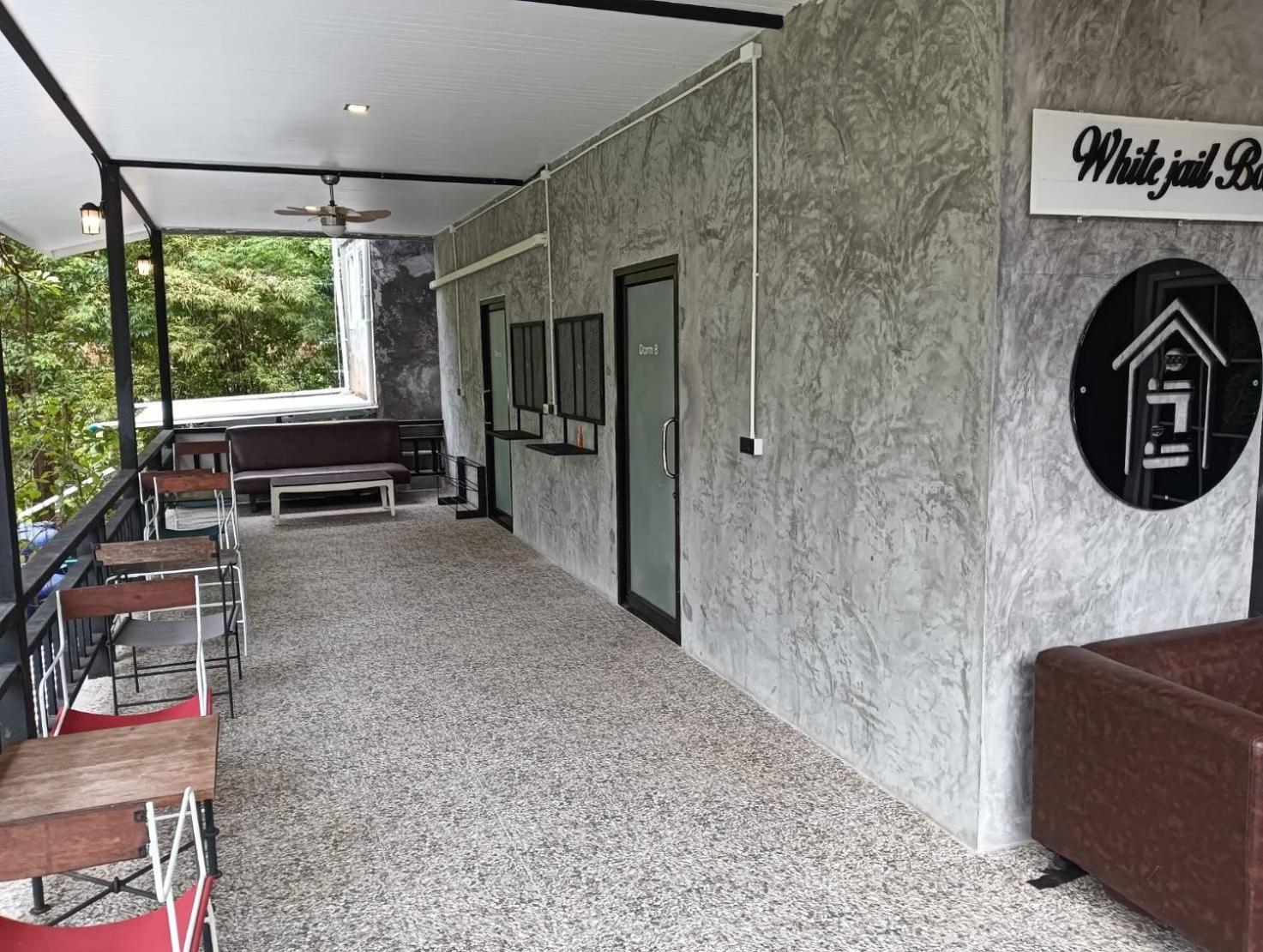 White Jail At Koh Tao Hostel מראה חיצוני תמונה