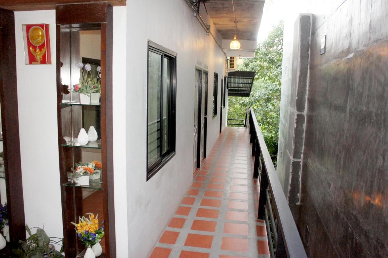 White Jail At Koh Tao Hostel מראה חיצוני תמונה